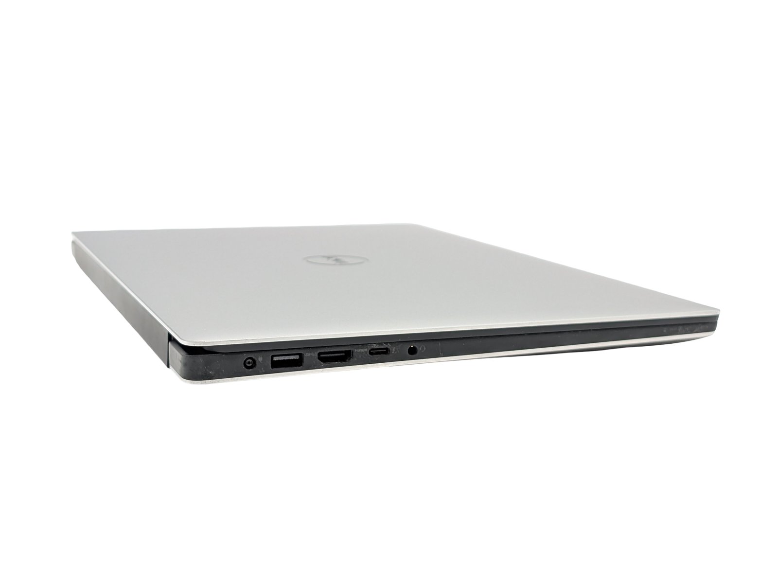 PXL_20260921_084805548 Dell XPS 15 9560 / i7-7700HQ / 16GB / 256GB / GTX 1050 4GB (RENOVERAD)